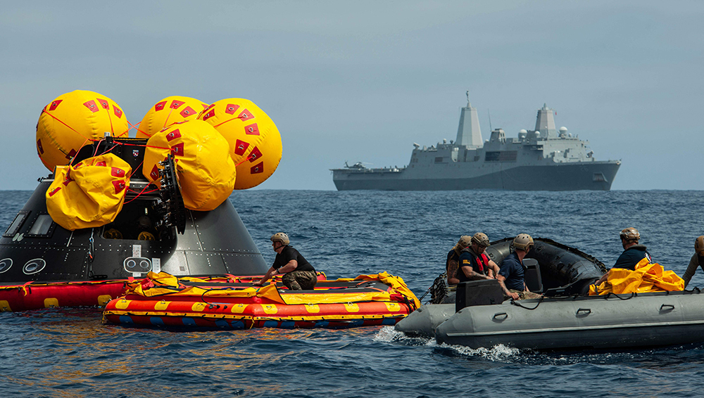 Космонавтов укачивает во время спуска на Землю, но есть способ им помочь