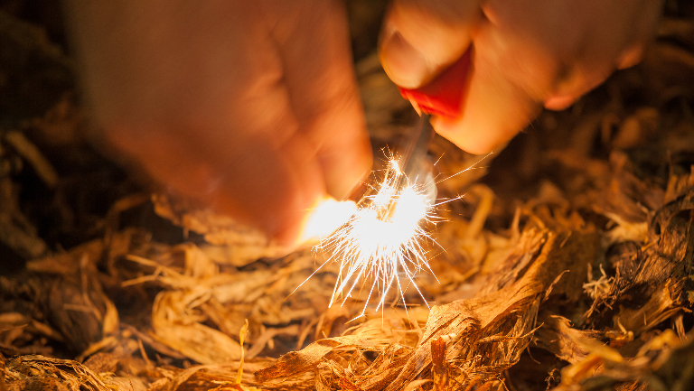 Как человек подчинил себе огонь: от удара молнии до огнива