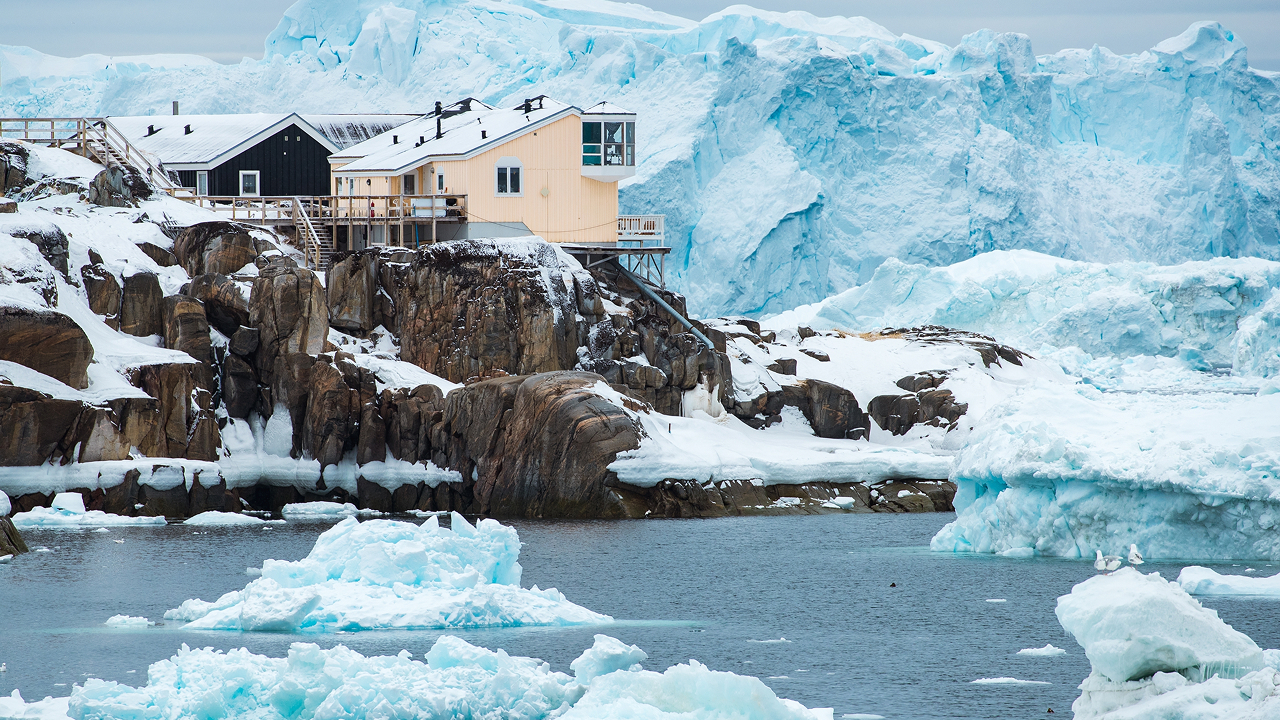 Пока мир тонет, Гренландия «высыхает»: обнаружен невероятный эффект таяния льдов
