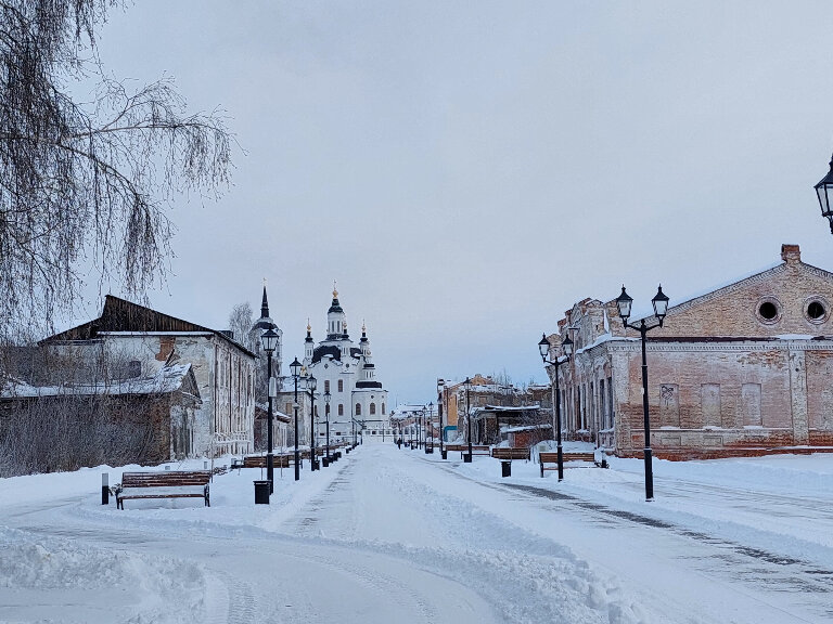 Самая грустная в мире улица Мира