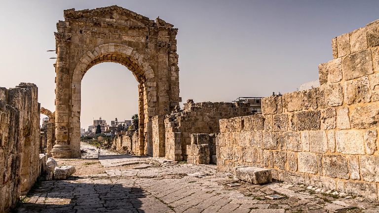 Секрет долголетия: почему древние римские дороги сохранились до наших дней
