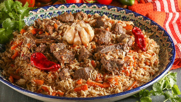 Плов: история, география и традиции легендарного блюда