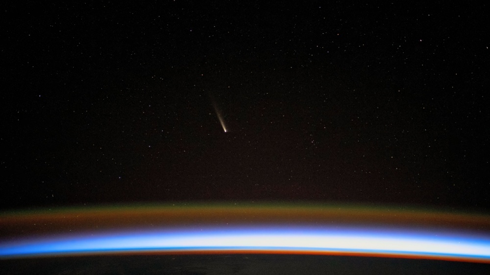 Найдено объяснение аномальному антихвосту кометы 3I/ATLAS