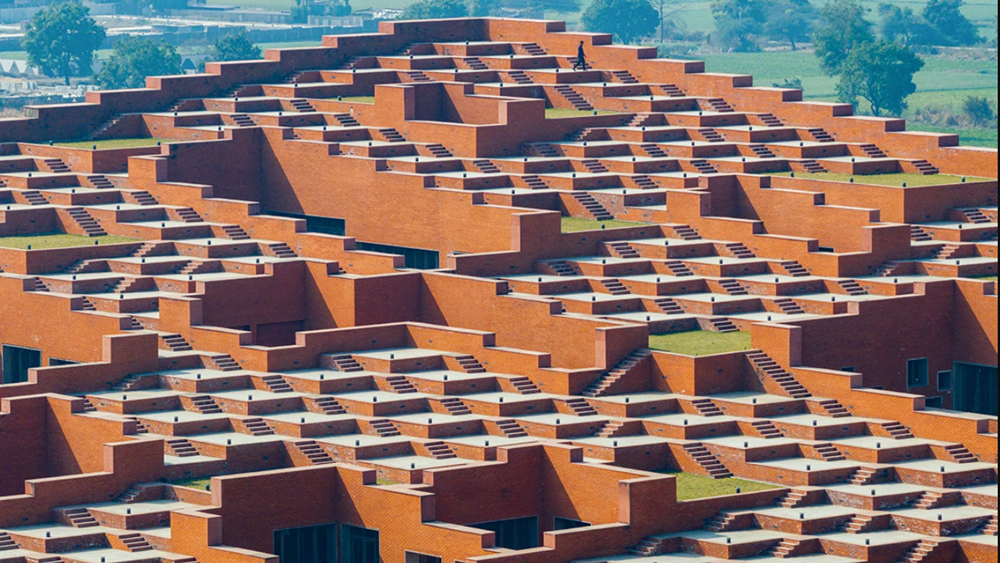 В Индии построили университет с аудиторией на 9000 человек на крыше