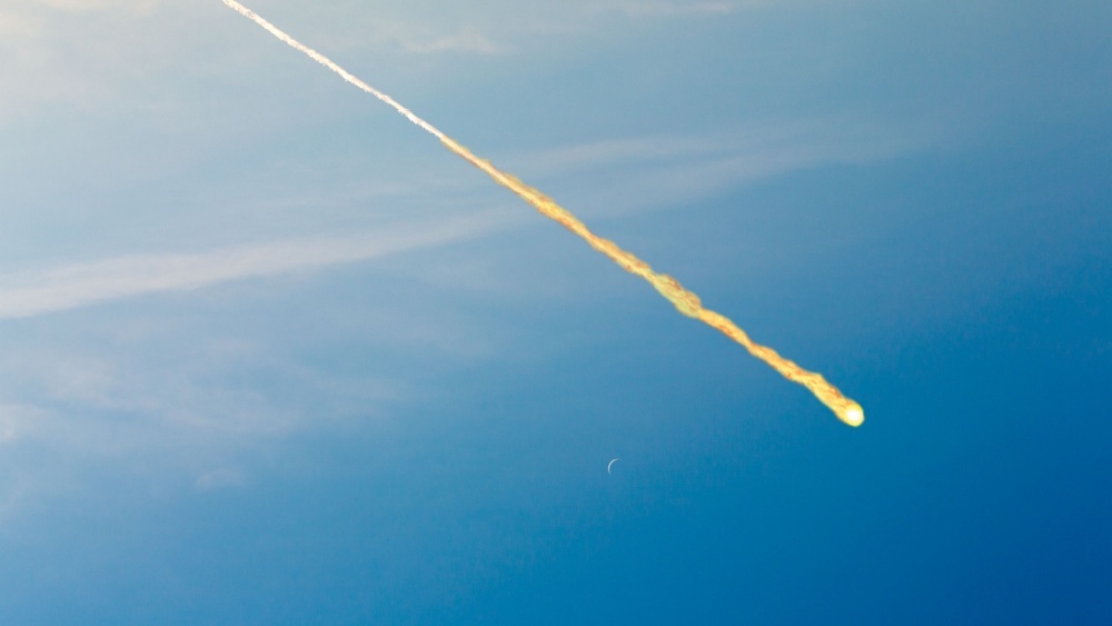 Яркий метеорит взорвался над городом в США