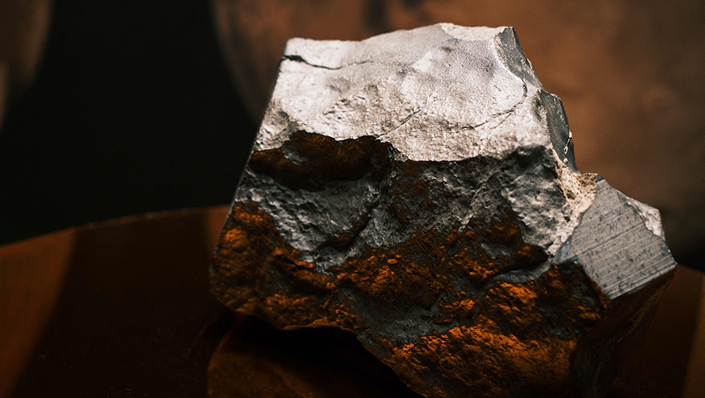 Рекордная продажа марсианского метеорита вызвала международный скандал