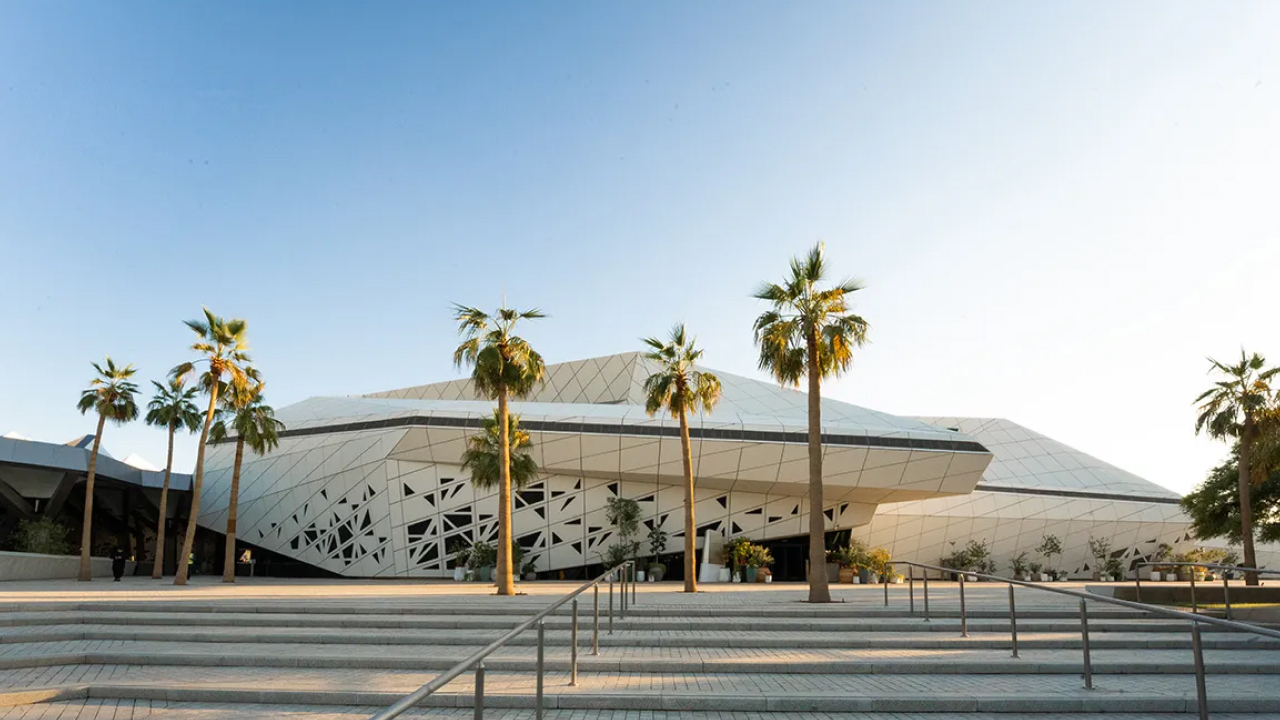 Музей нефтяного искусства открылся в Саудовской Аравии