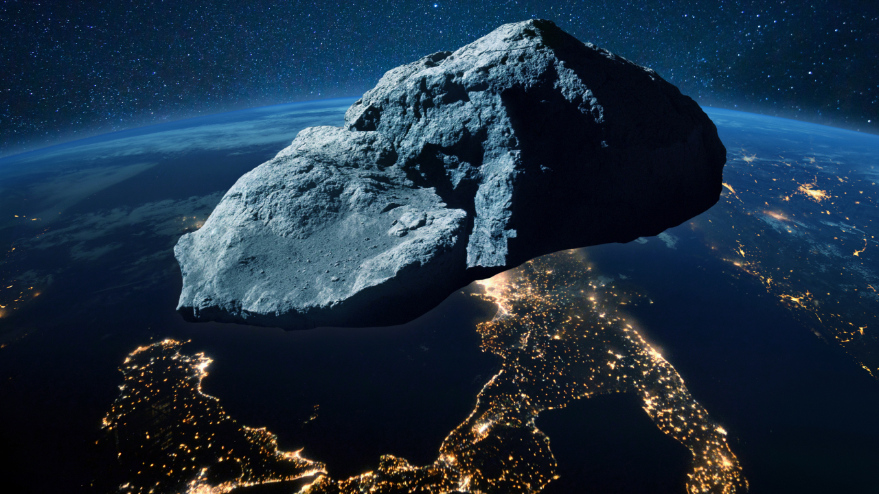 Астрономы обнаружили рекордно быстрый астероид-небоскреб