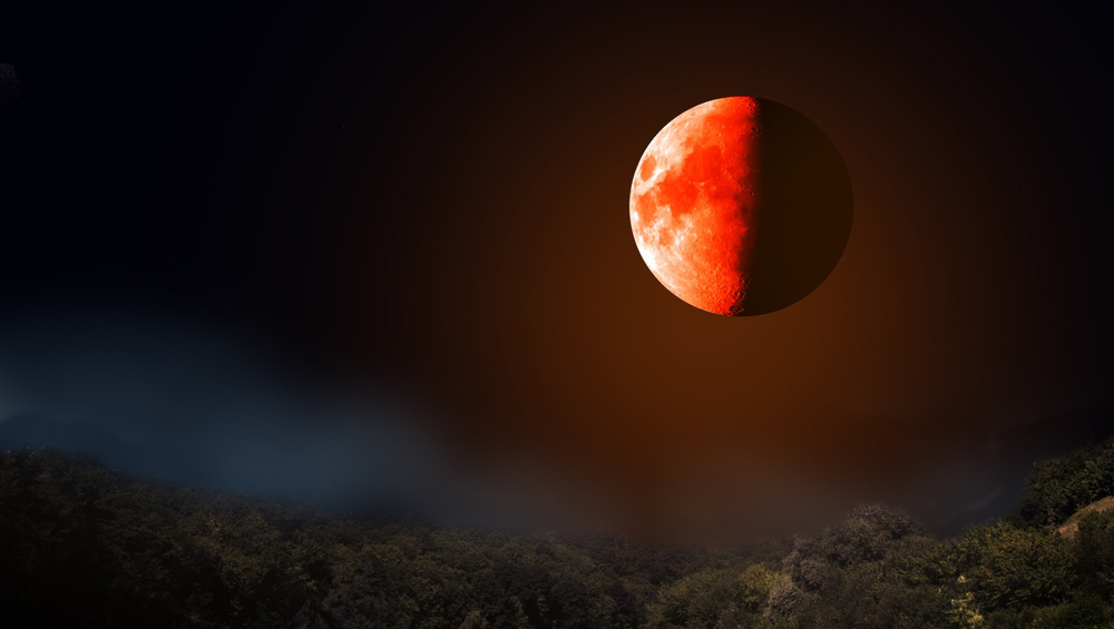 Самое длинное за 3 года: россияне увидят «кровавое» лунное затмение