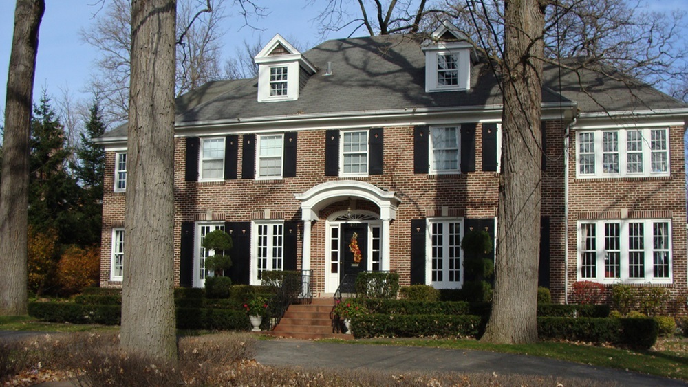 Самый большой пряничный домик в мире стал копией здания из известного фильма 