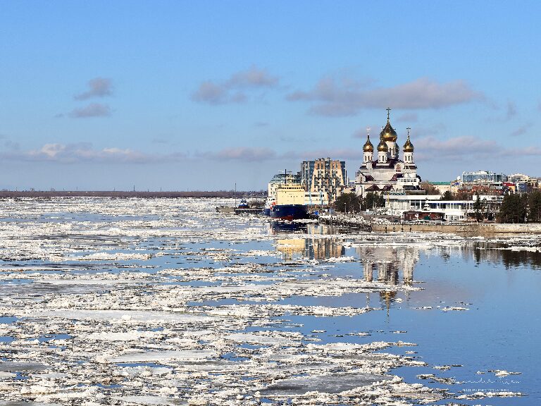 Ледоход пришел в Архангельск