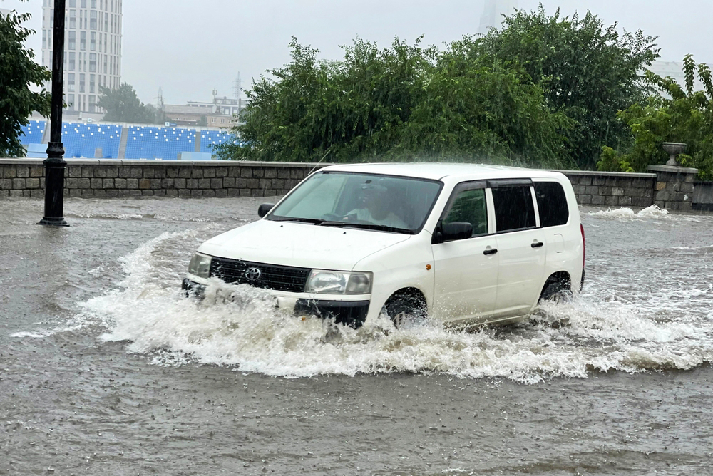 Сахалин уходит под воду: на остров обрушился мощный тайфун