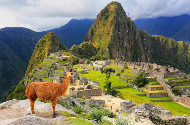 Европейских туристов выгнали из Мачу-Пикчу за фото в обнаженном виде