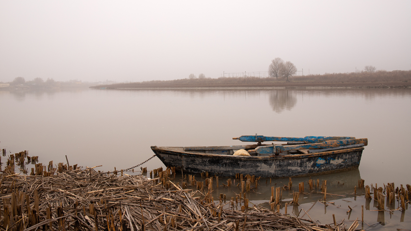 Кура является основной рекой Азербайджана, и именно в этой стране впадает в море
