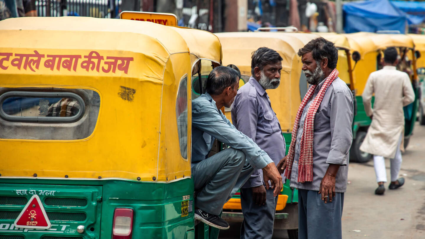 Дели, туристы 