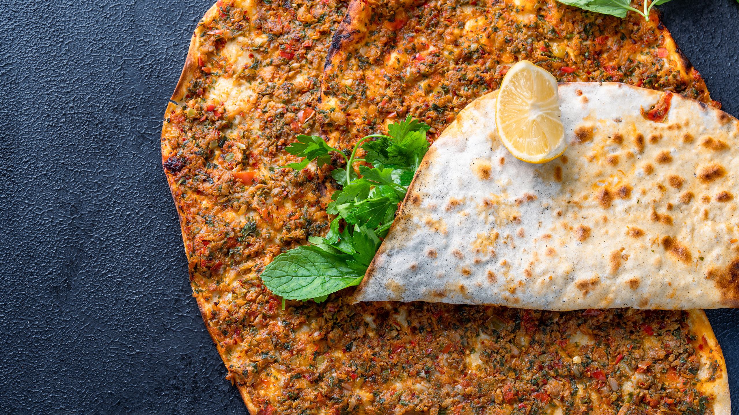 Ближний восток, лахмаджун