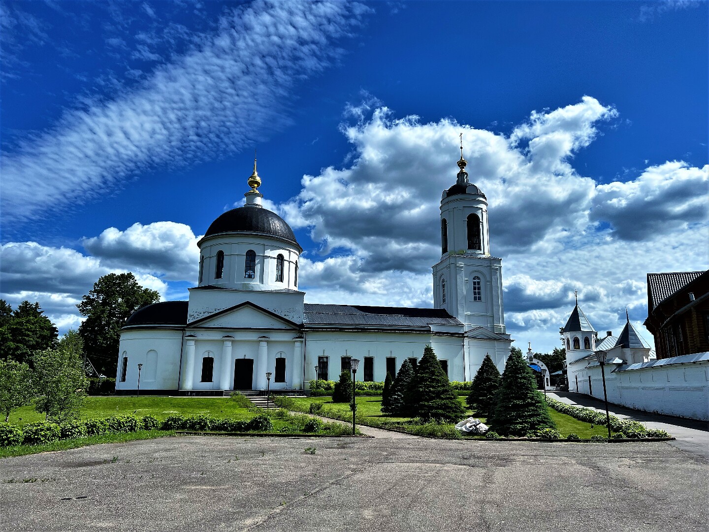 Новосергиево храм