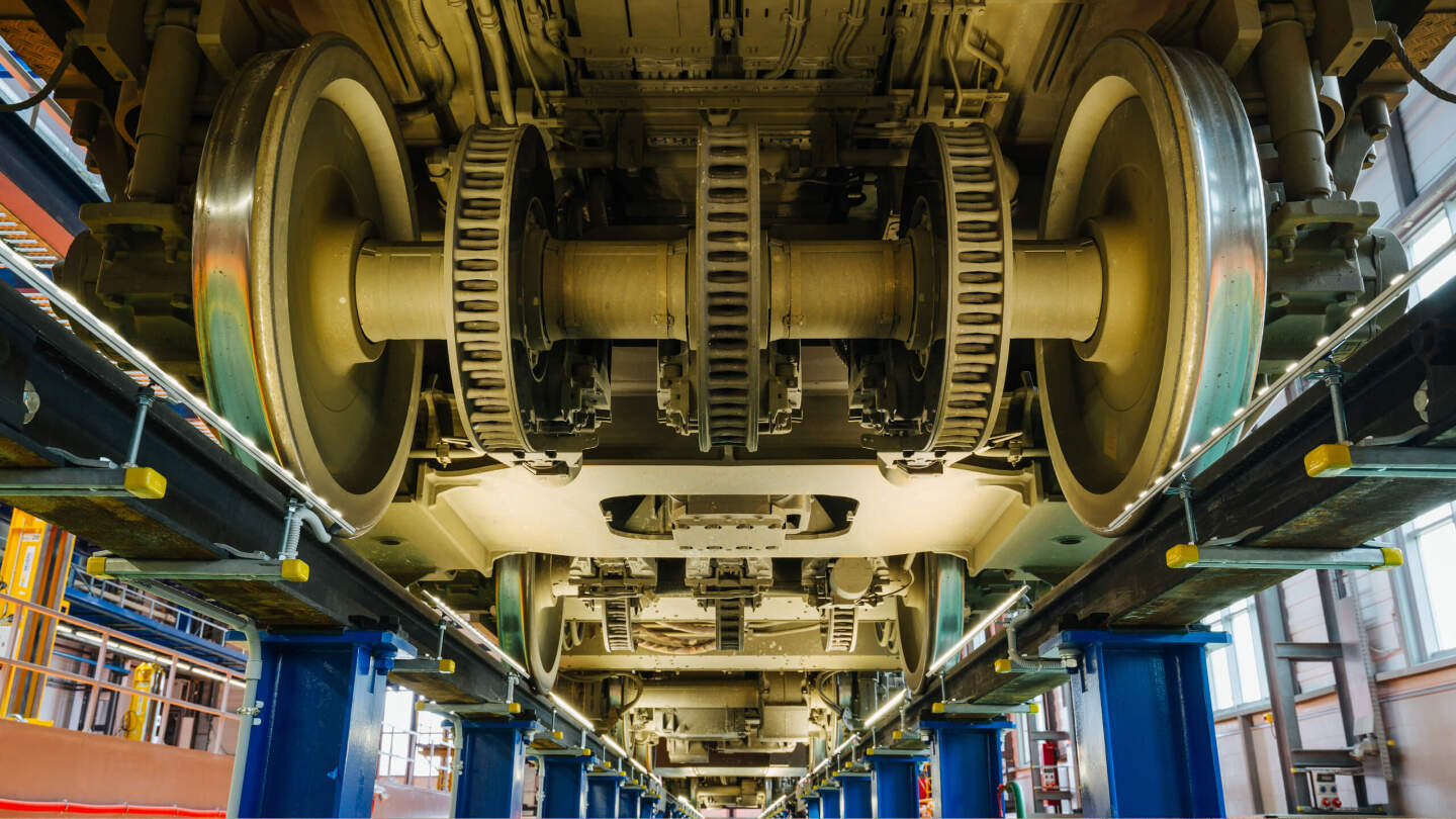 Поезд, колея