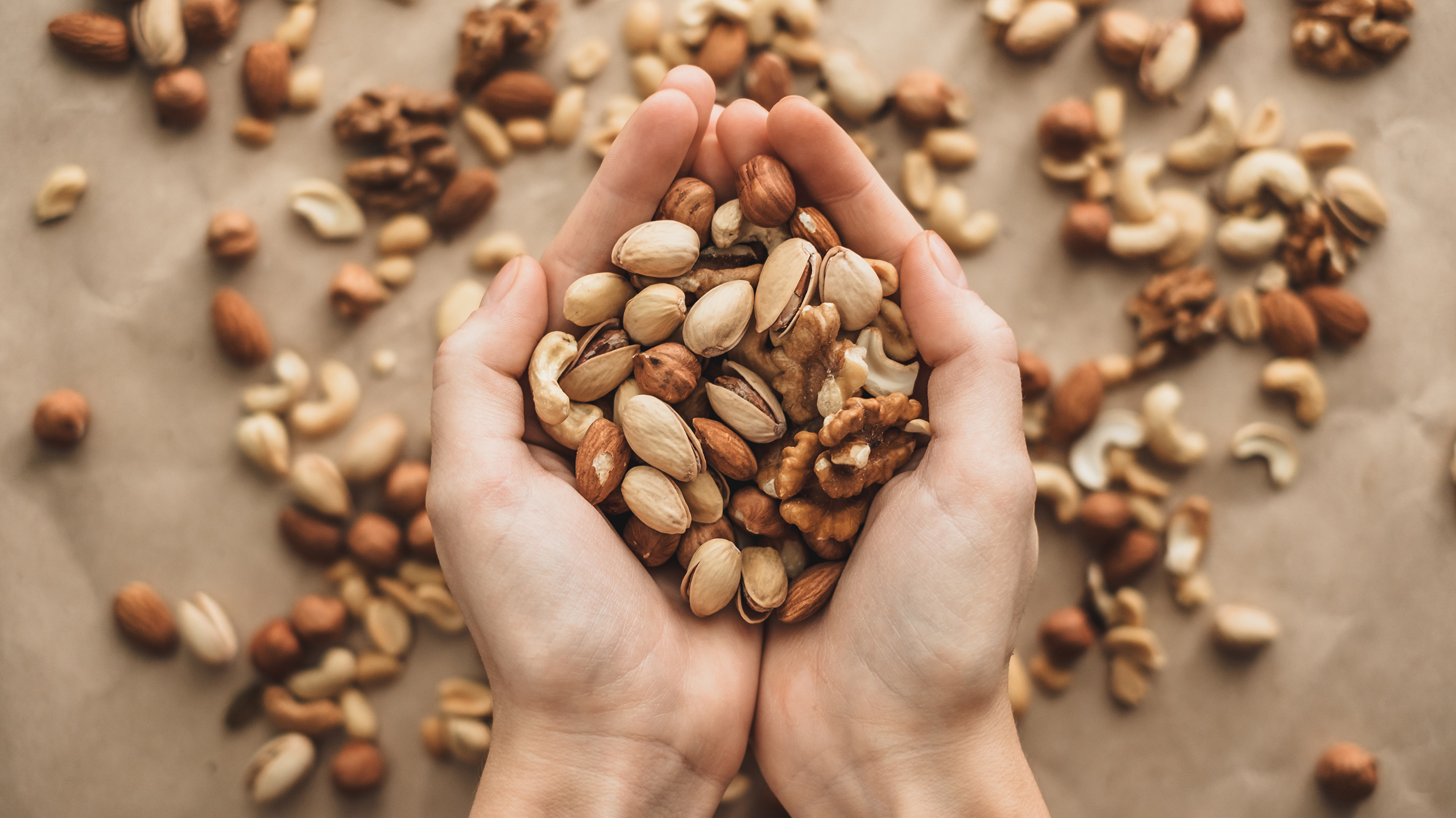 надо ли мыть орехи