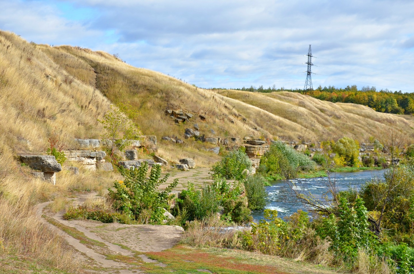 Жирнов посёлок скалы