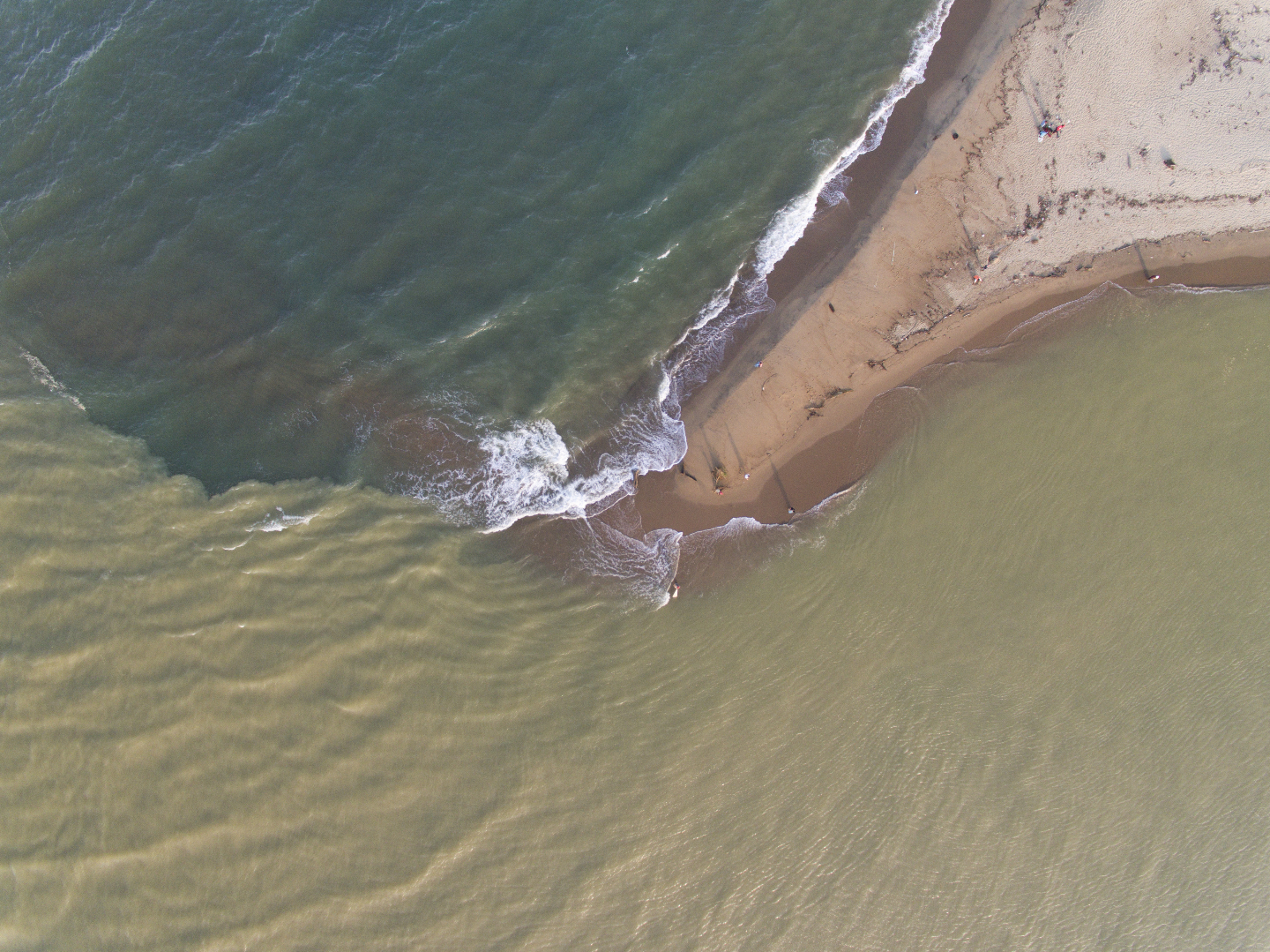 Почему морская вода солёная