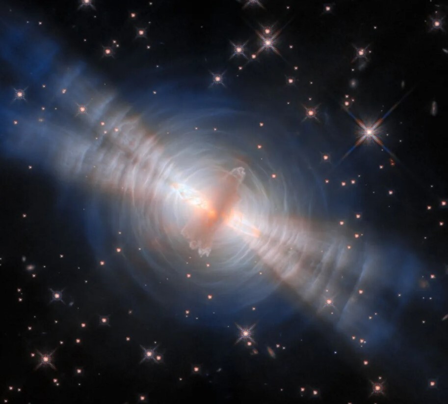 Туманность Яйцо