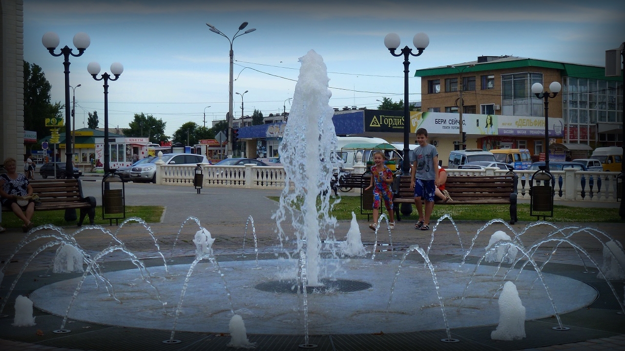 Погода в урюпинск 10 дне. Фонтан город Урюпинск. Лос Урюпинск. Урюпинск столица Российской глубинки. Урюпинск 2010.