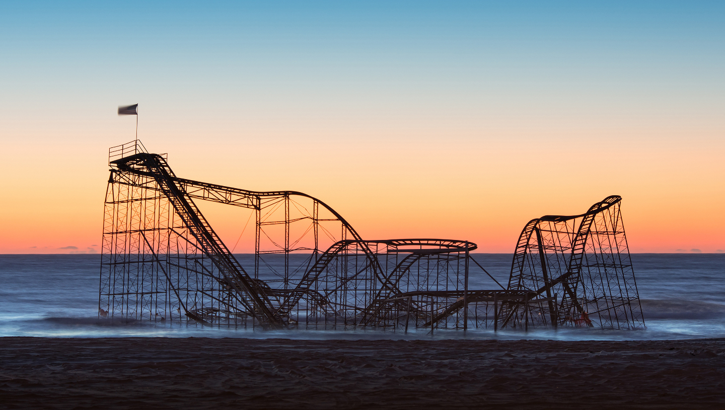 Американские горки Jet Star в Атлантическом океане после урагана «Сэнди»