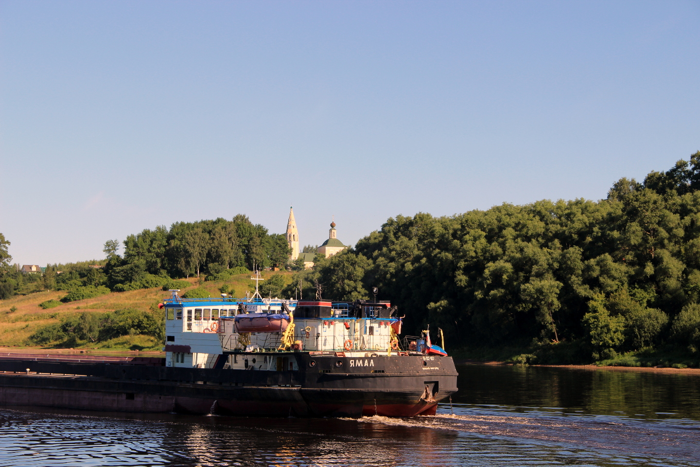 Шел кострома. Кострома Самара. Волгей. River ships on Volga in Yaroslavl.