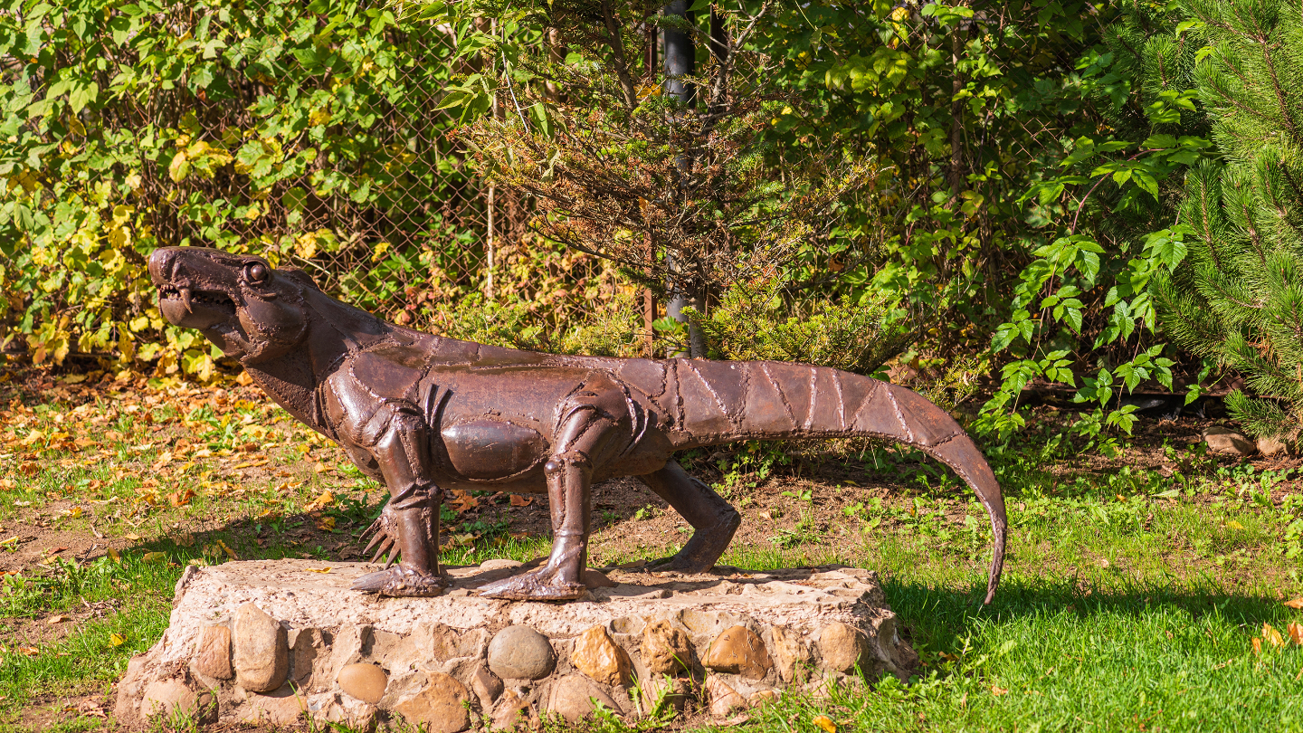 После прогулки по историческому центру стоит посмотреть на древних ящеров