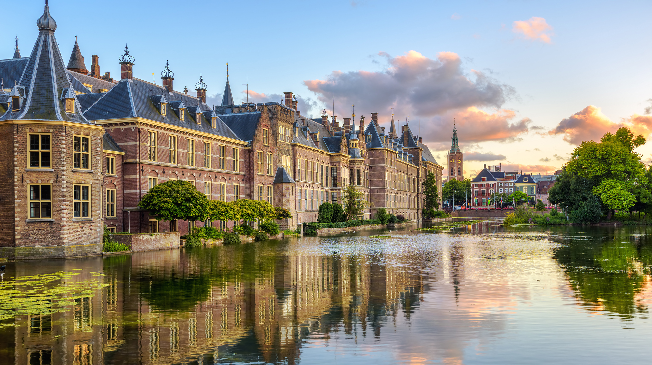 Гаага, королевский дворец