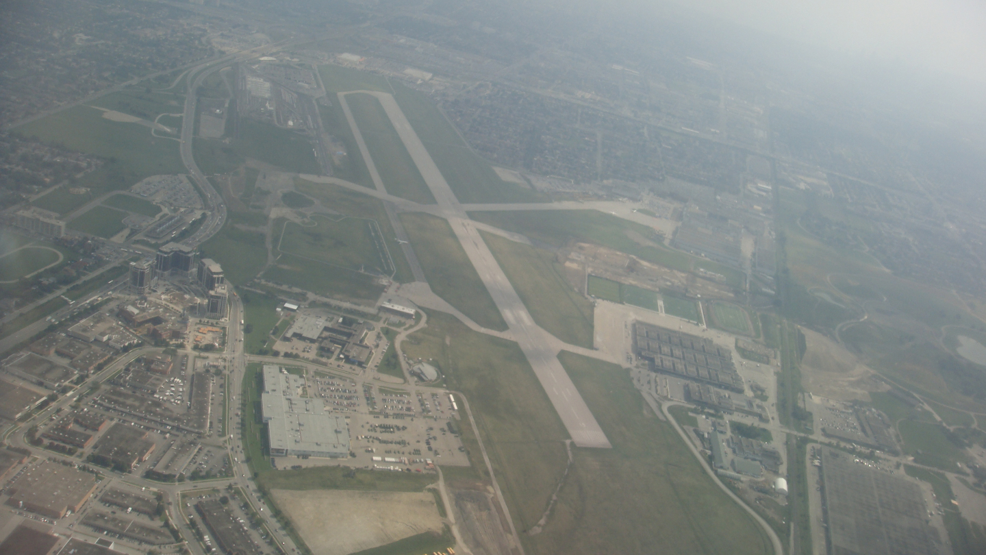 аэропорт Даунсвью