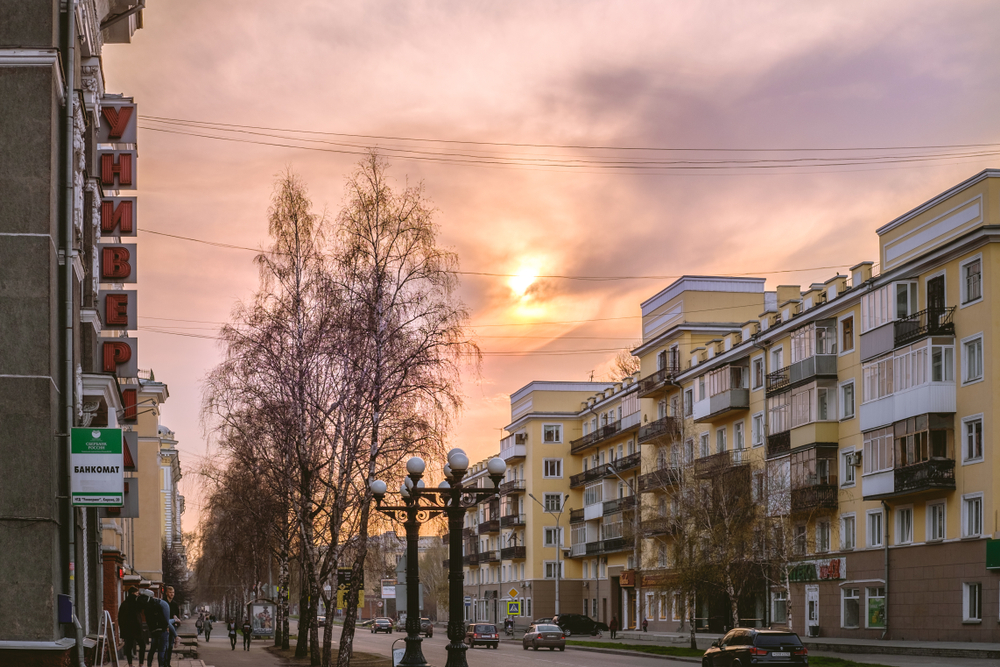 Свет в новокузнецке. Улица Суворова Новокузнецк Архитектор.