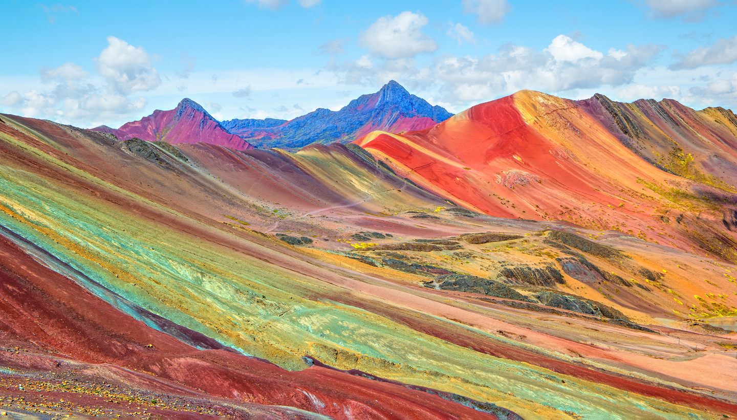 разноцветные горы