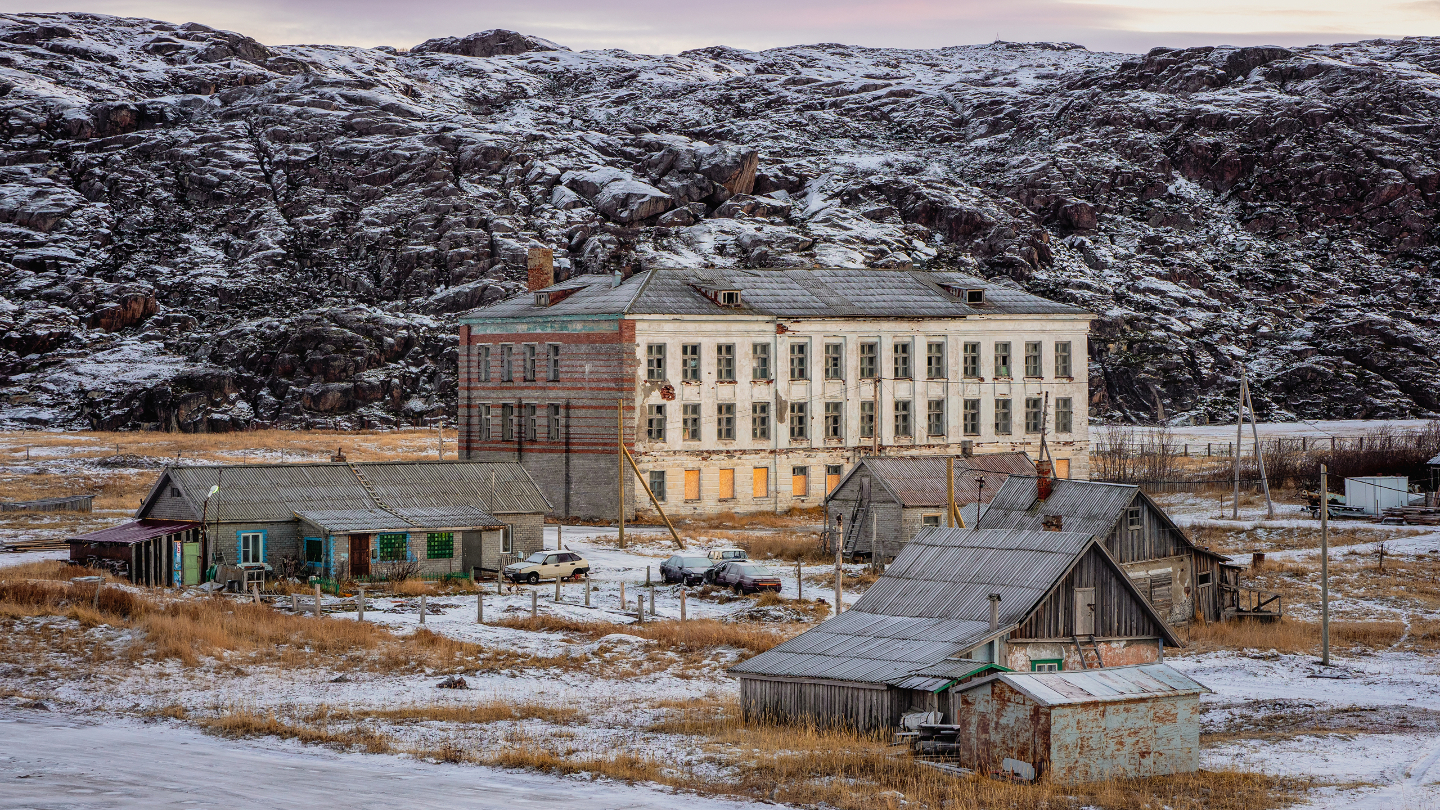 Заброшенная школа