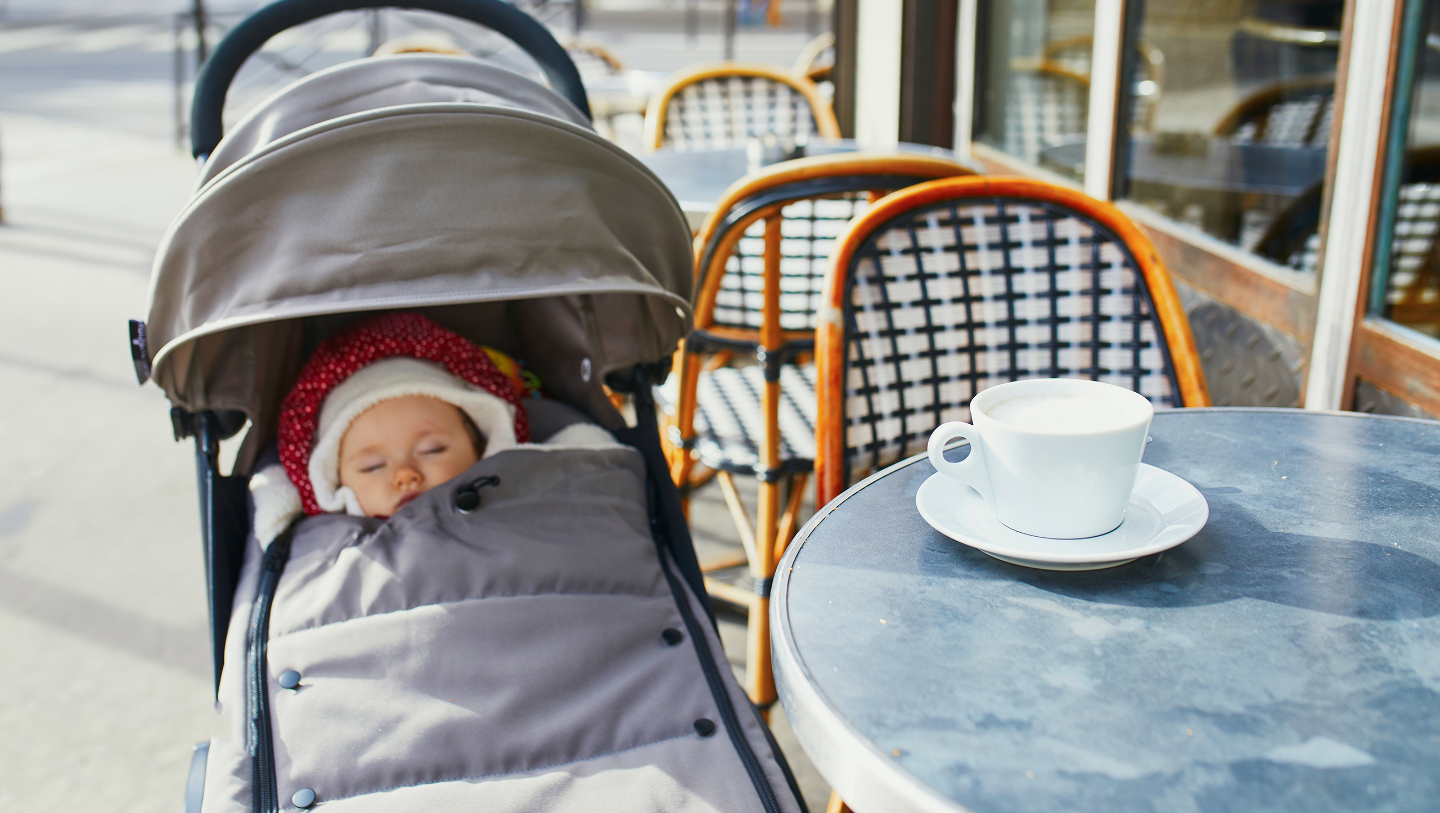 Скандинавия, дневной сон на улице