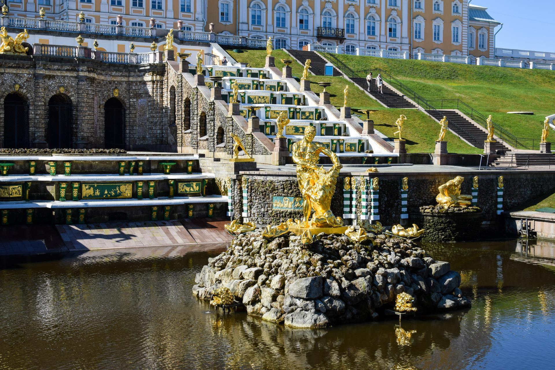 Около петербурга. Фото Петергофа Санкт-Петербург летом. Картинки особняков.