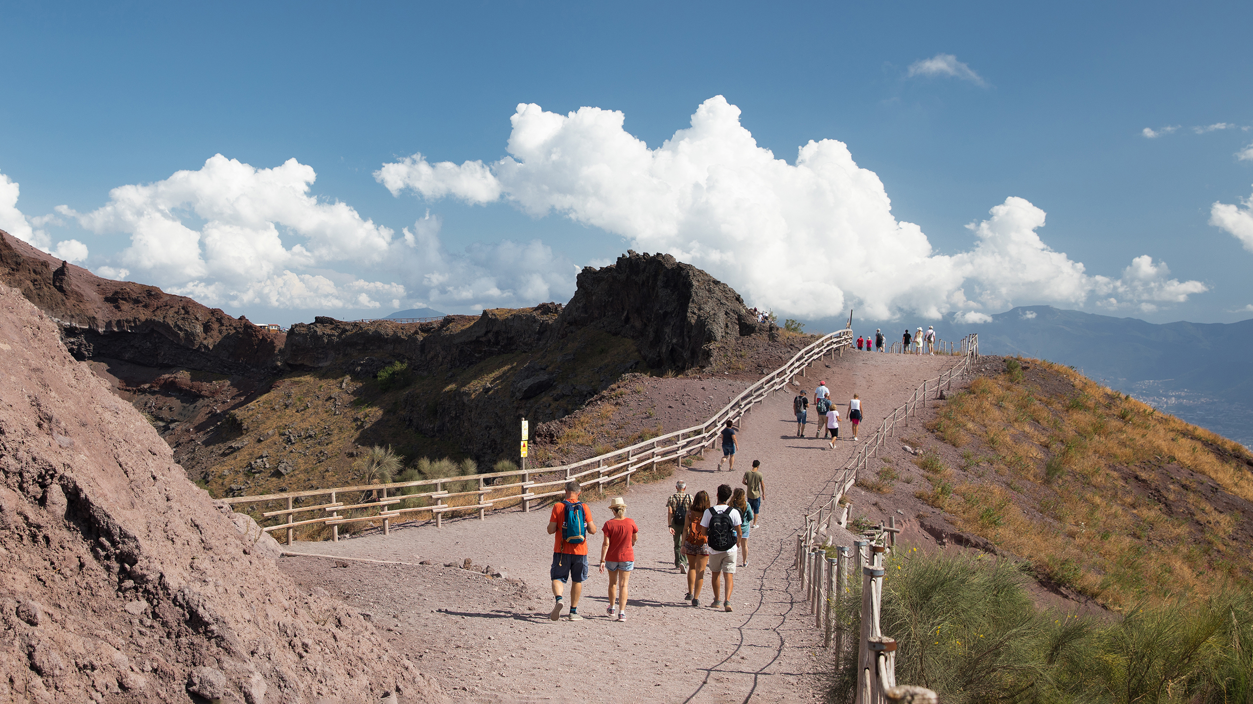 можно ли посетить везувий