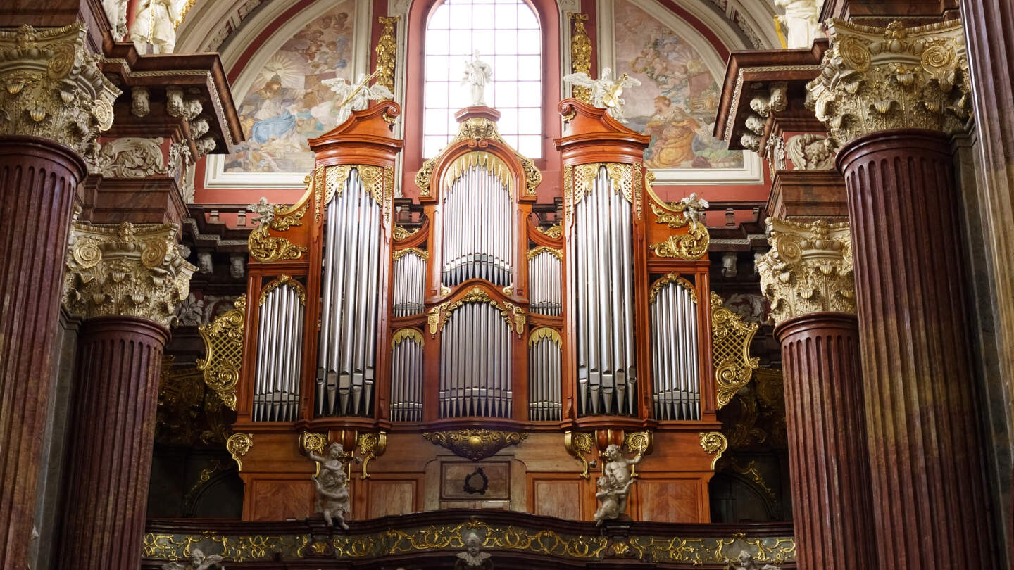 Какую музыку слушать в периоды грусти и злобы