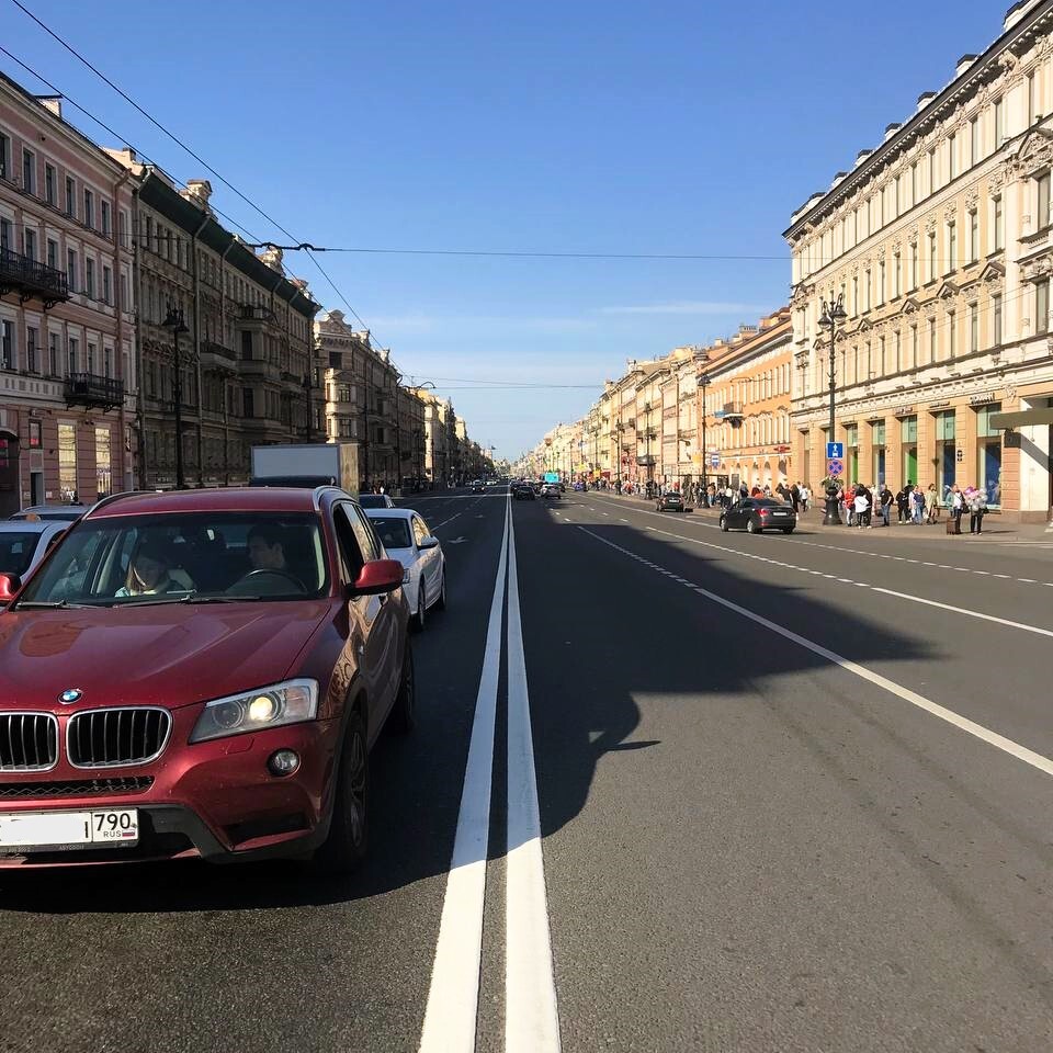 Невский проспект на ст.м. "Площадь Восстания"