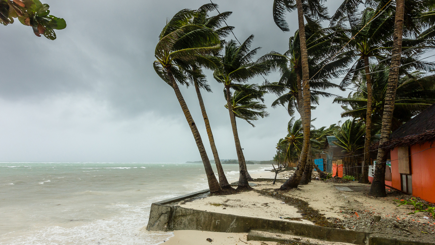 тропический шторм