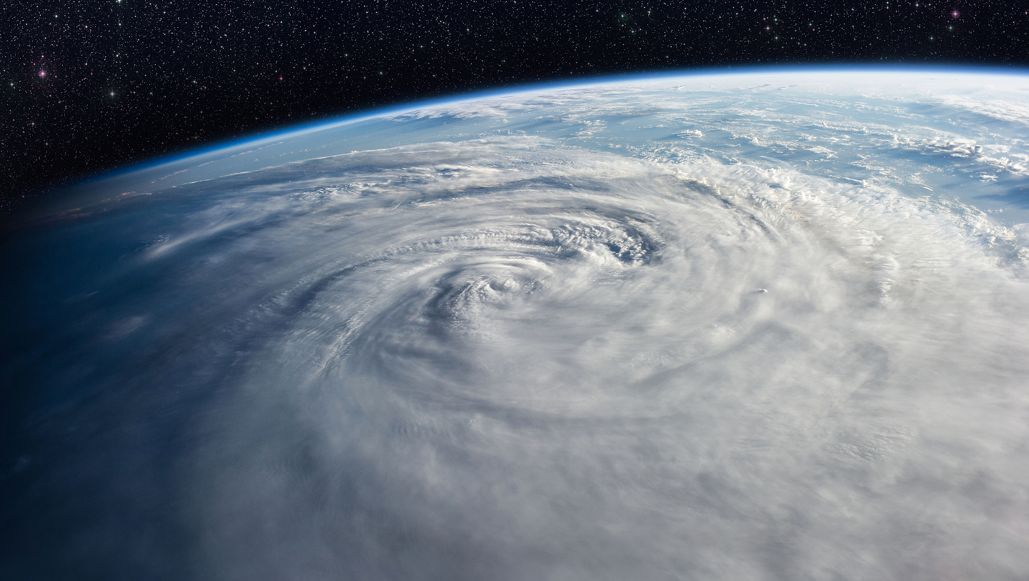ураган из космоса