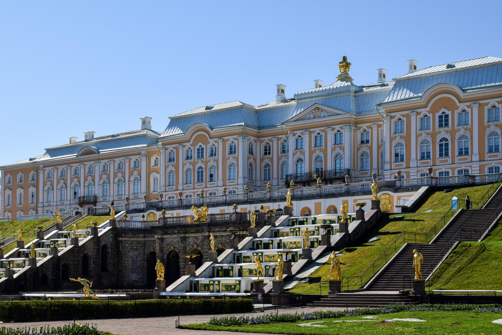 Петергоф в санкт петербурге фото внутри