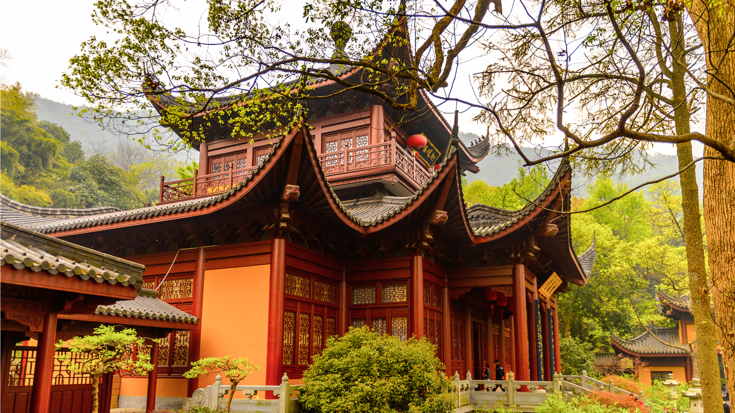 Храм Линъинь
