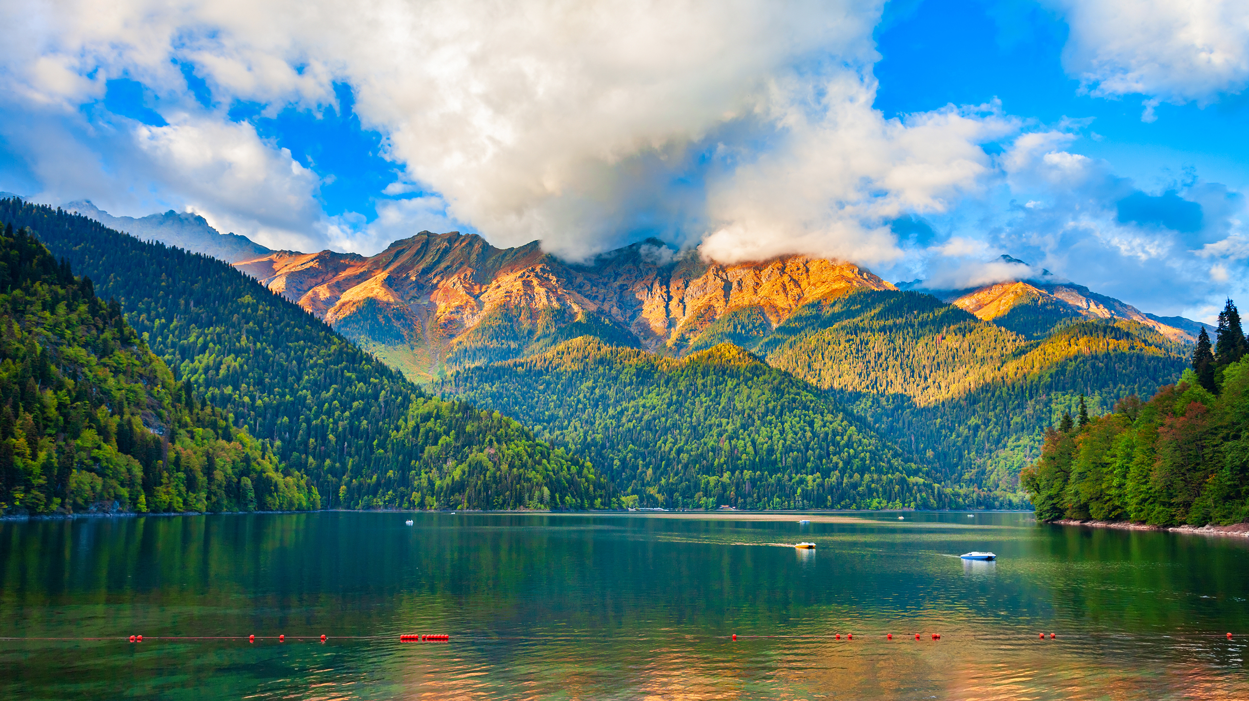 Озеро Рица, Абхазия