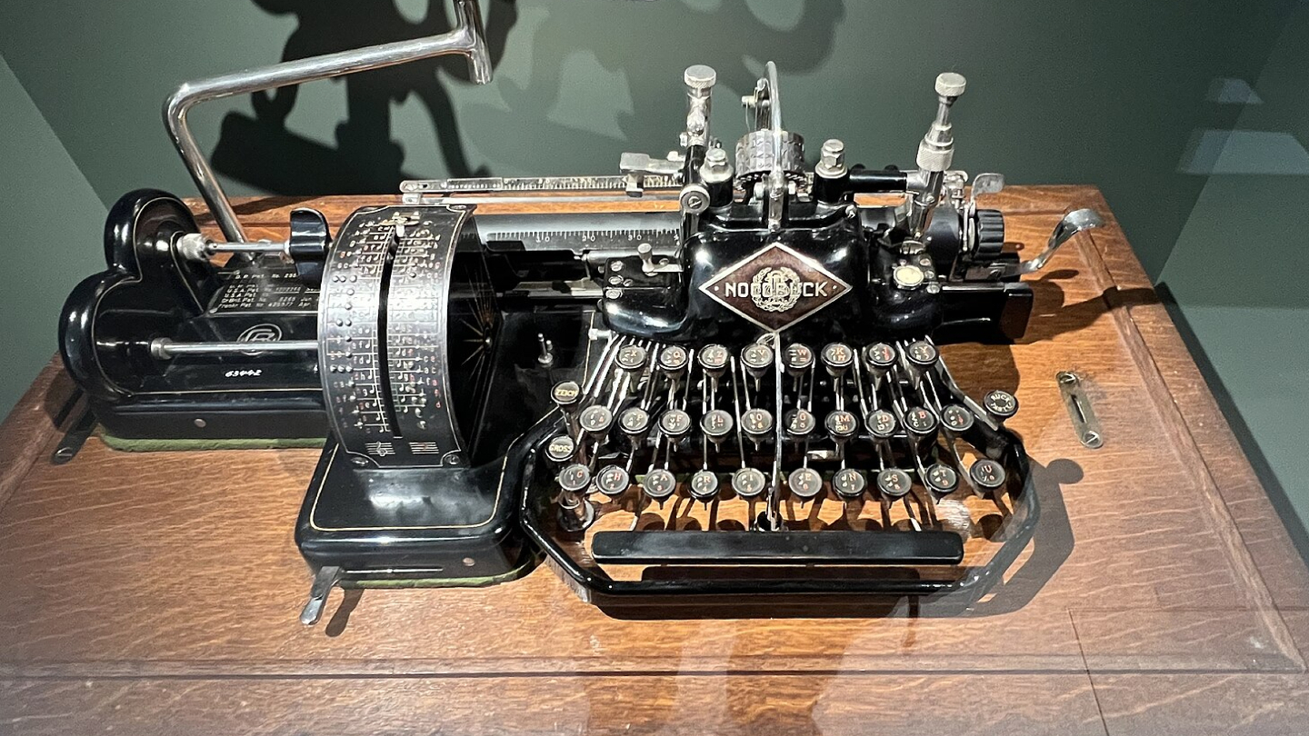 Печатная машинка для нот