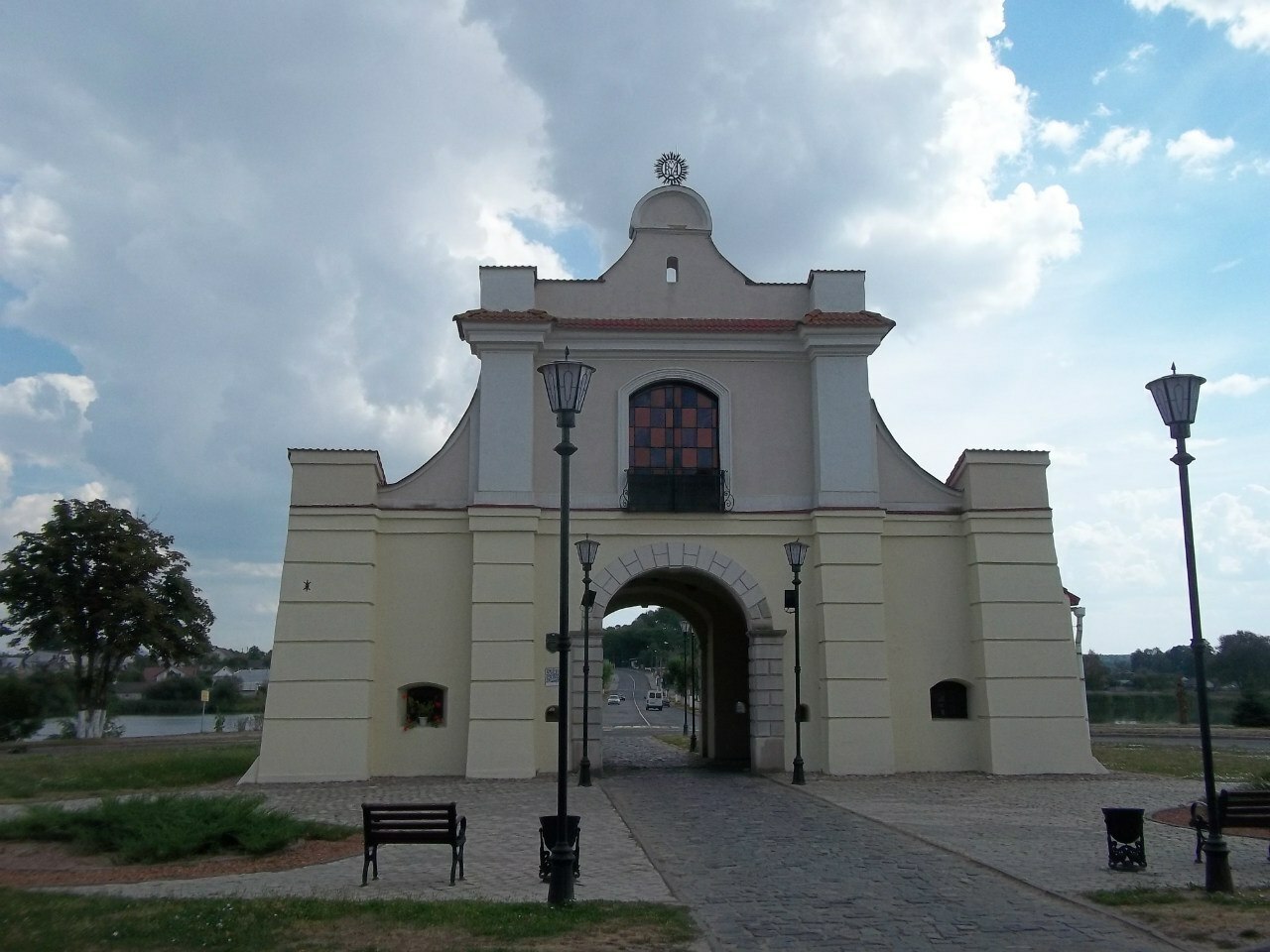 Слуцкая брама в несвиже фото