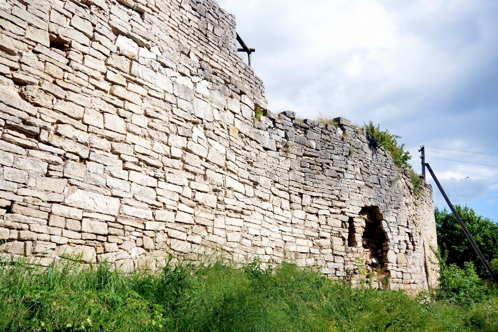 Tsebelda fortress. Крепость Цебельда. Крепость Цибилиум Абхазия. Порховская крепость.