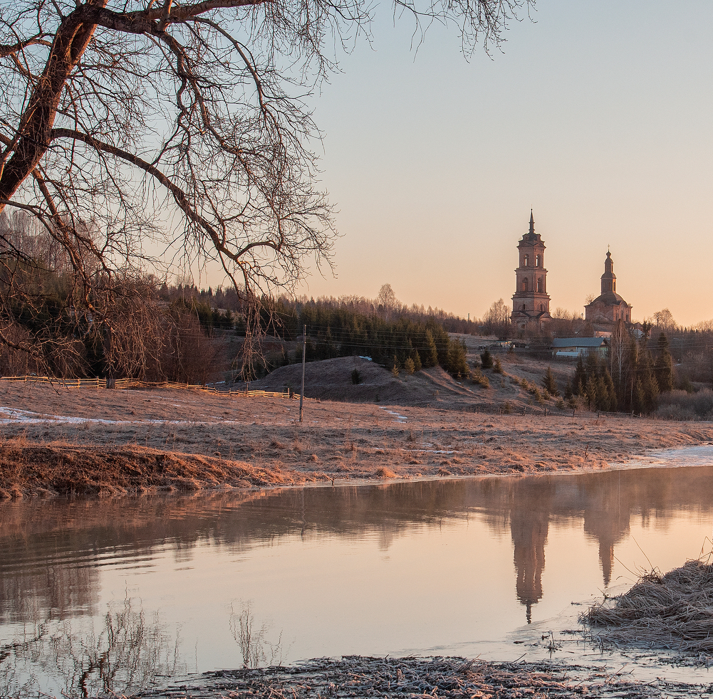 Деревня Белокаменная. Село белое.