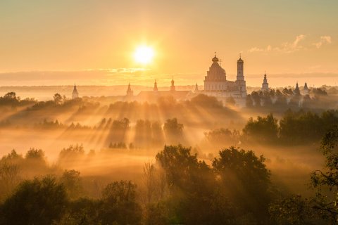 Новоиерусалимский монастырь в рассветных лучах - Александр Александрович Кыров